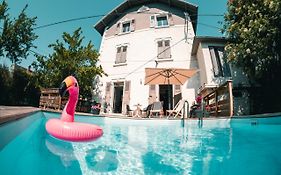 Le Serenite - T3 En Maison De Ville Avec Piscine